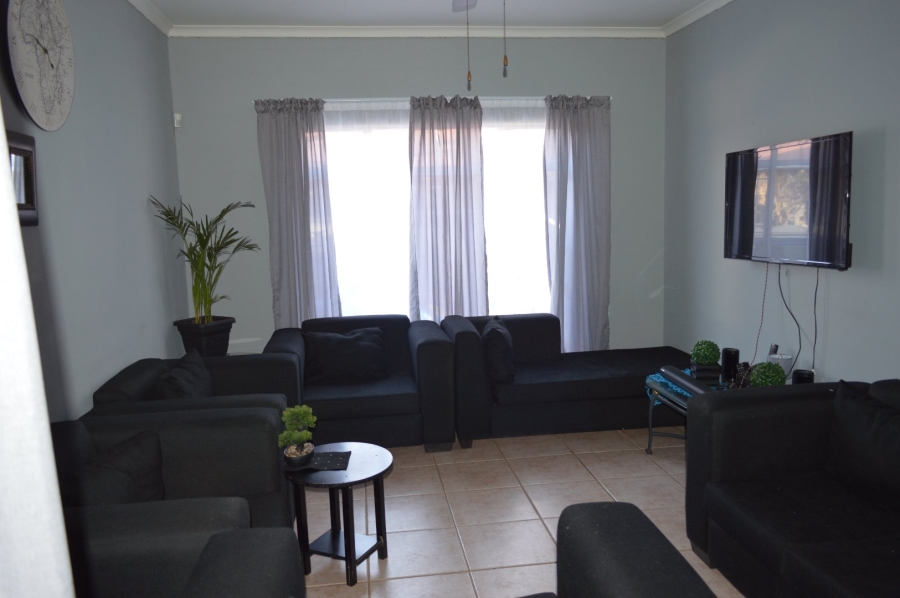 3 Bedroom Property for Sale in Flamwood North West